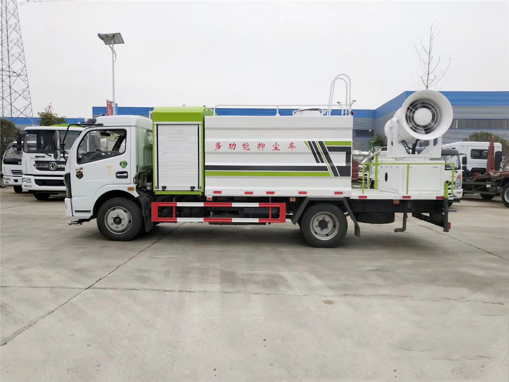 国六8方东风D7 抑尘车30-50米